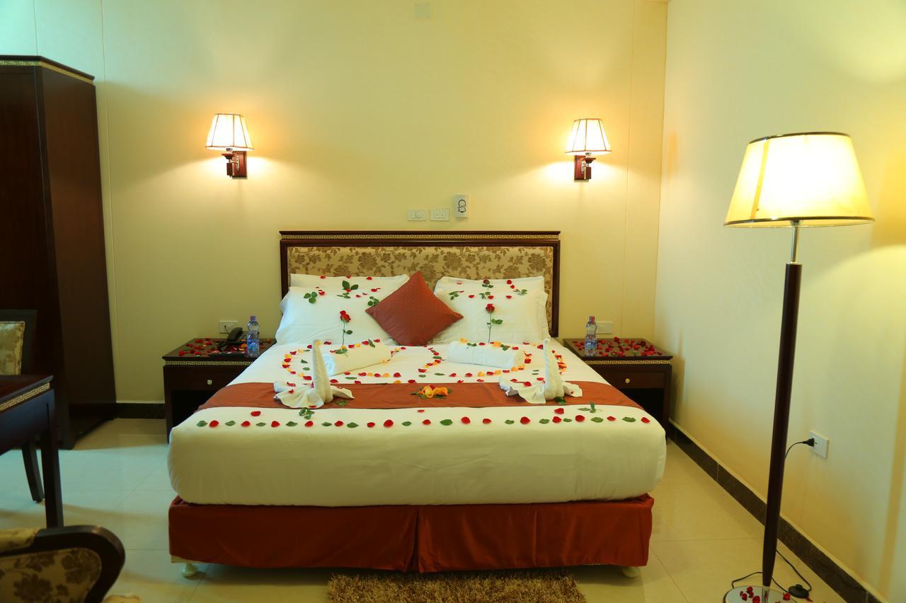 Solyana Hotel บาเฮอร์ดาร์ ภายนอก รูปภาพ
