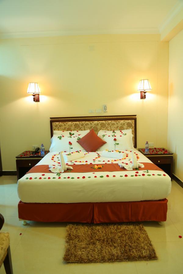 Solyana Hotel บาเฮอร์ดาร์ ภายนอก รูปภาพ