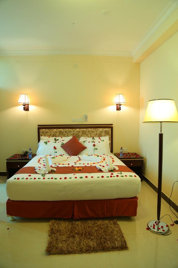 Solyana Hotel บาเฮอร์ดาร์ ภายนอก รูปภาพ