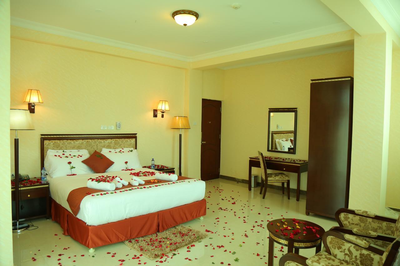 Solyana Hotel บาเฮอร์ดาร์ ภายนอก รูปภาพ