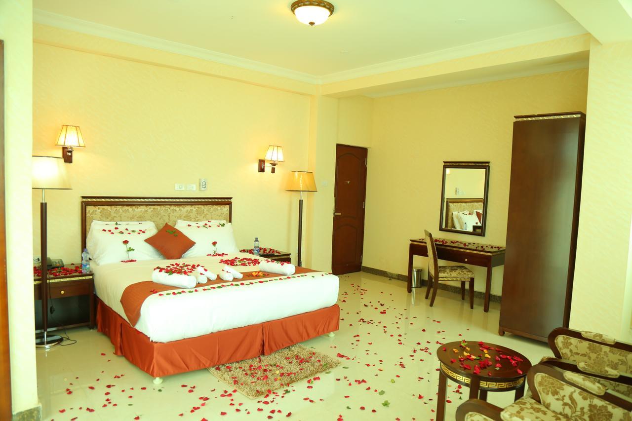 Solyana Hotel บาเฮอร์ดาร์ ภายนอก รูปภาพ