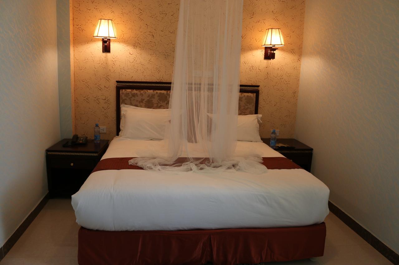 Solyana Hotel บาเฮอร์ดาร์ ภายนอก รูปภาพ
